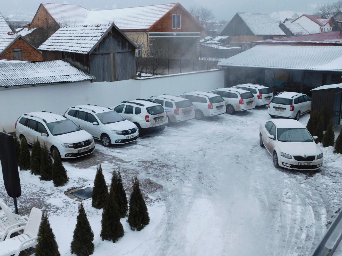 Mountain Vista Suites Zărneşti Εξωτερικό φωτογραφία